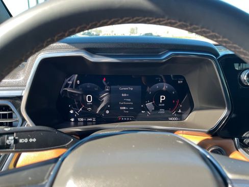 Used 2024 GMC Canyon AT4 w/ Technology Package image 19