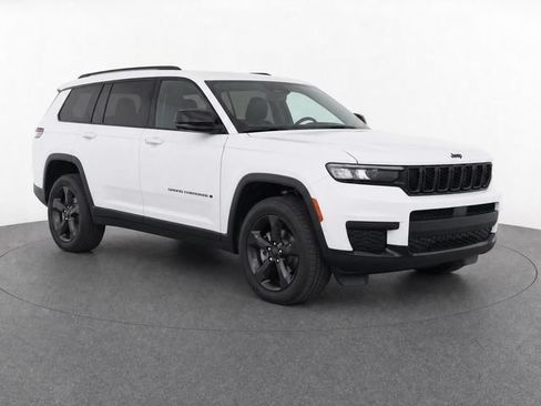 Used 2023 Jeep Grand Cherokee L Limited w/ Luxury Tech Group II AWD/4WD image 16