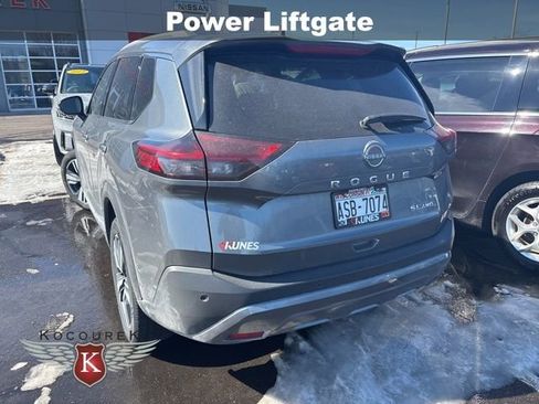 Used 2023 Nissan Rogue SL w/ SL Premium Package image 10