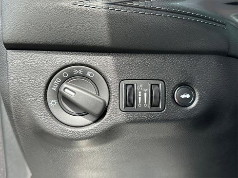 Used 2023 Dodge Challenger R/T Scat Pack image 31