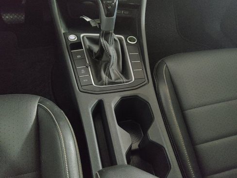 Used 2024 Volkswagen Jetta SE FWD image 26
