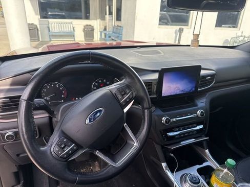 Used 2020 Ford Explorer Limited w/ Class III Trailer Tow Package image 19