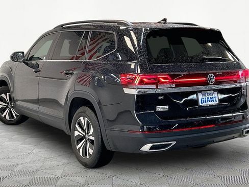 Used 2024 Volkswagen Atlas SE image 4