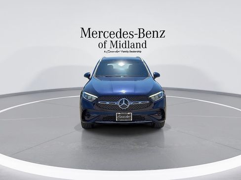 Used 2023 Mercedes-Benz GLC 300 4MATIC image 3