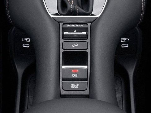 Certified 2025 Honda HR-V Sport image 15