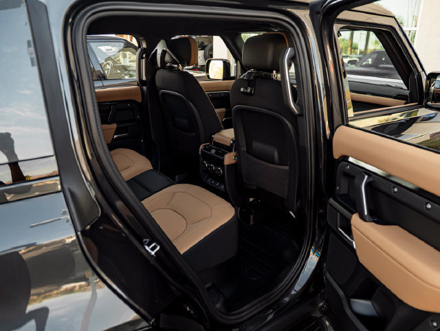 New 2026 Land Rover Defender 110 X AWD/4WD image 33