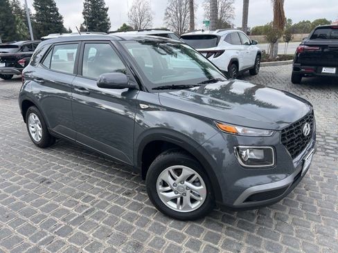 New 2026 Hyundai Venue SE image 1