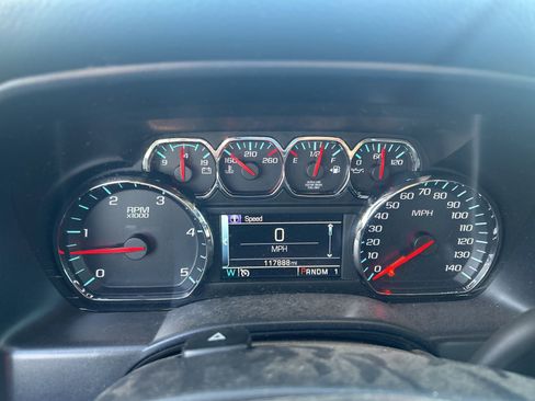 Used 2015 Chevrolet Silverado 2500 LT w/ LT Convenience Package image 9