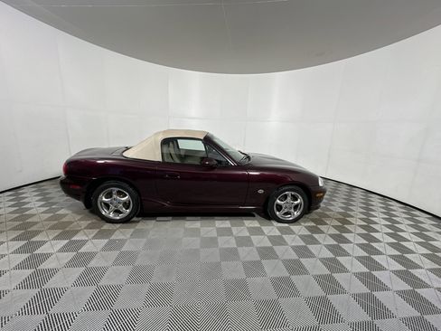 Used 2000 MAZDA MX-5 Miata image 8