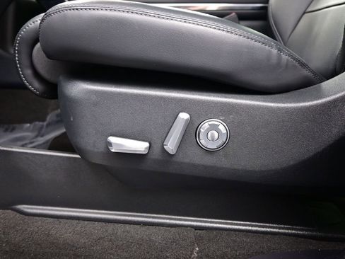 Used 2025 Lincoln Navigator Reserve image 14