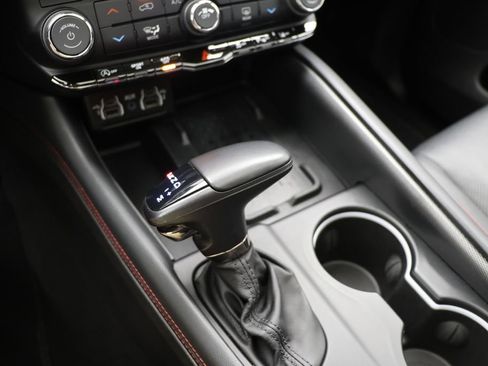 Used 2025 Dodge Durango GT AWD/4WD image 27