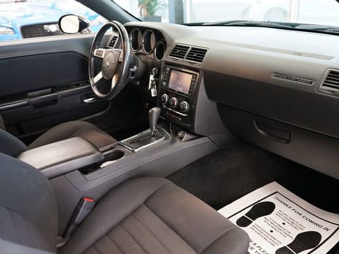Used 2010 Dodge Challenger SE RWD image 38