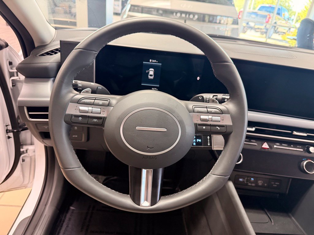 Used 2026 Hyundai Sonata SEL FWD image 11