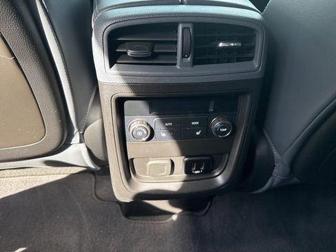 Used 2019 Buick Envision Premium w/ Driver Confidence Package image 26