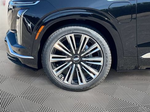 New 2026 Cadillac Vistiq Premium Luxury w/ LPO, Floor Liner Package AWD/4WD image 34
