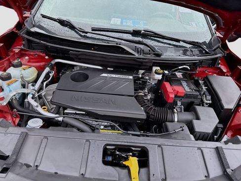 Used 2023 Nissan Rogue S image 28