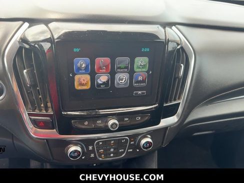Used 2018 Chevrolet Traverse LT FWD image 90