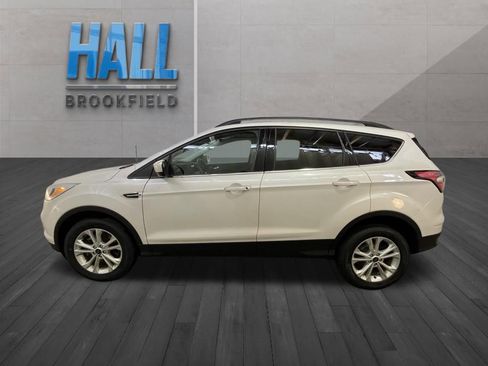 Used 2018 Ford Escape SE w/ SE Sync 3 Package image 2