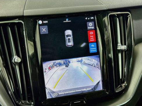 Used 2024 Volvo XC60 B5 Core w/ Climate Package AWD/4WD image 16
