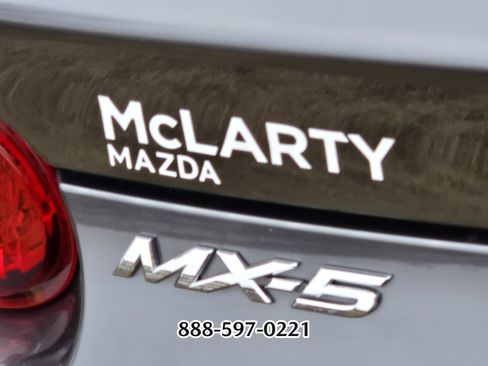 Used 2019 MAZDA MX-5 Miata RF Grand Touring image 5