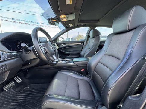 Used 2018 Honda Accord Sport image 15
