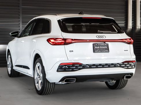 Certified 2025 Audi Q5 Prestige AWD/4WD image 2