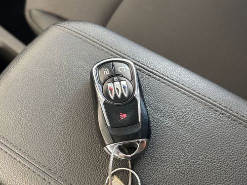 Used 2025 Buick Encore GX Preferred FWD image 21