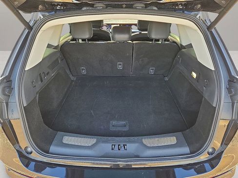 Used 2024 Lincoln Nautilus Reserve image 13