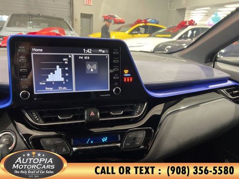 Used 2021 Toyota C-HR XLE image 26
