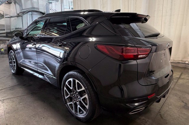 Used 2025 Chevrolet Blazer RS FWD image 2