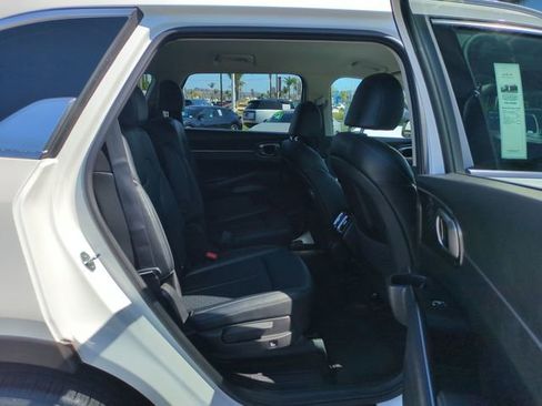 Certified 2023 Kia Sorento EX AWD/4WD image 30