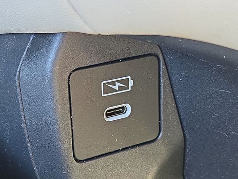Used 2024 Honda HR-V LX image 25