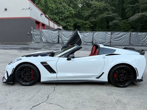 Used 2016 Chevrolet Corvette Z06 RWD image 11