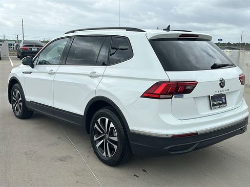 Used 2023 Volkswagen Tiguan S image 10