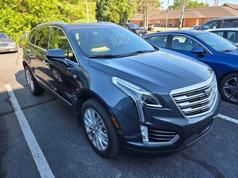 Used 2019 Cadillac XT5 Premium Luxury FWD image 3