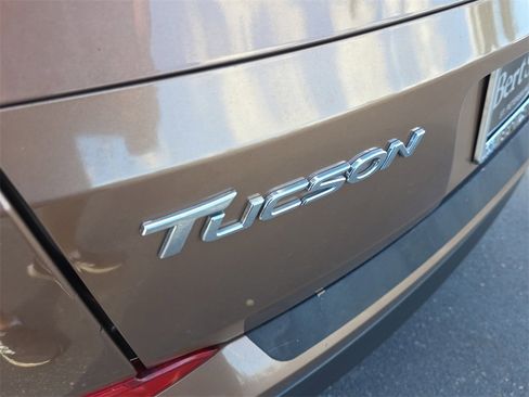 Used 2016 Hyundai Tucson SE image 5