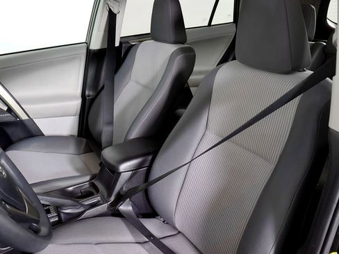 Used 2013 Toyota RAV4 LE image 20