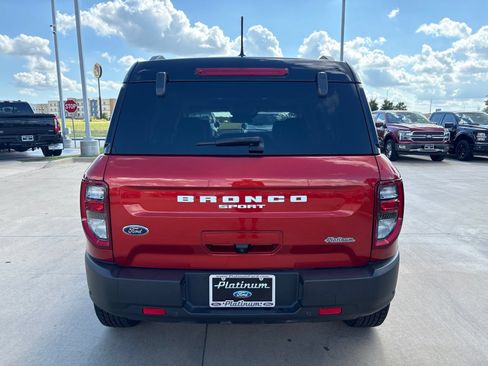 Used 2022 Ford Bronco Sport Outer Banks w/ Tech Package AWD/4WD image 4