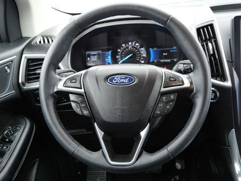 Used 2024 Ford Edge Titanium image 15