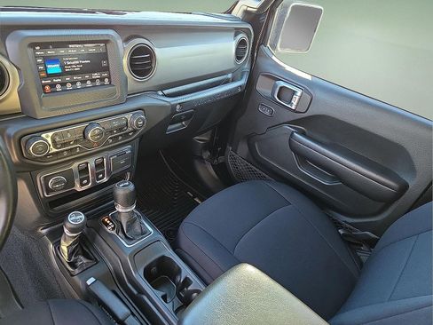 Used 2020 Jeep Wrangler Sport image 12