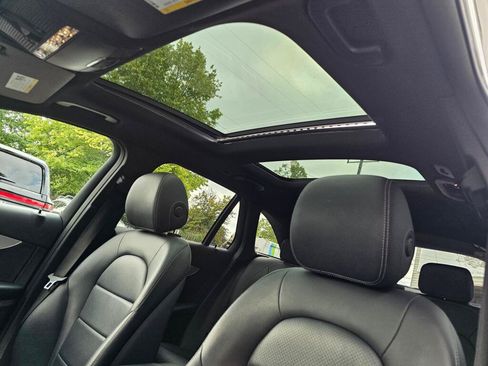 Used 2019 Mercedes-Benz GLC 300 4MATIC image 22