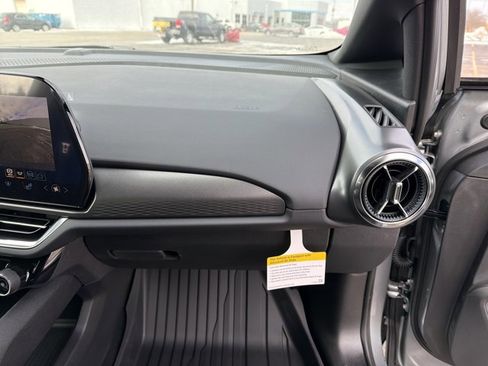 New 2026 Chevrolet Equinox EV LT image 31