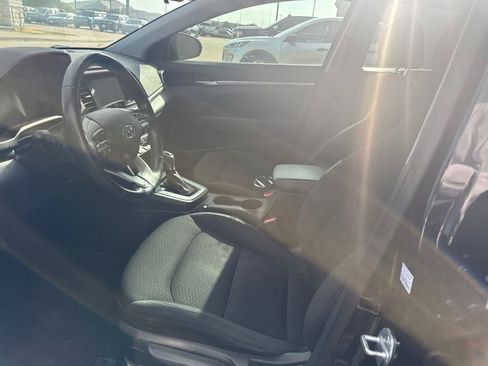 Used 2019 Hyundai Elantra Value Edition w/ Cargo Package FWD image 7