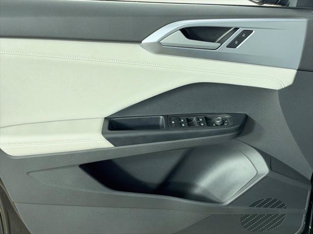 New 2026 Volkswagen Taos SE AWD/4WD image 17