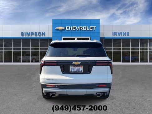 Used 2026 Chevrolet Traverse LT image 7