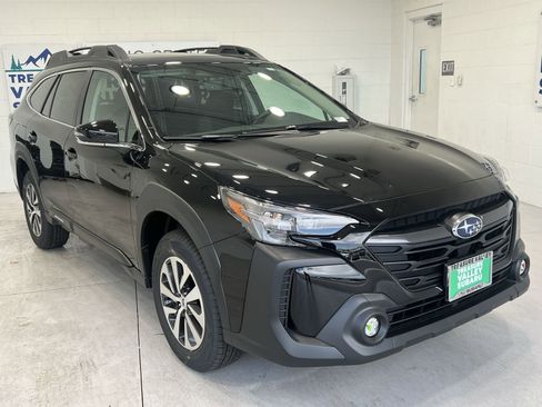 Certified 2025 Subaru Outback Premium image 2