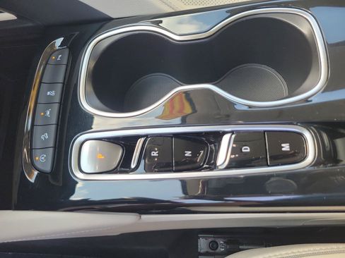 Used 2023 Buick Envision Essence w/ Technology Package I AWD/4WD image 34