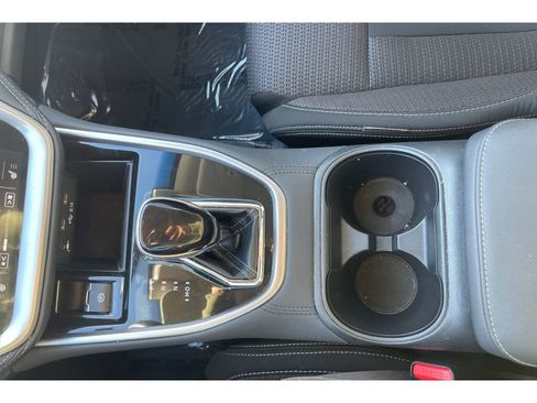 Certified 2022 Subaru Outback Premium image 31