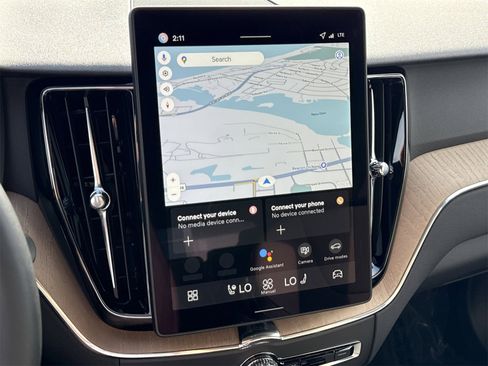 New 2026 Volvo XC60 B5 Plus w/ Protection Package Premier image 24