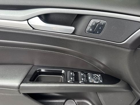 Used 2016 Ford Fusion Energi Titanium w/ Driver Assist Package FWD image 12